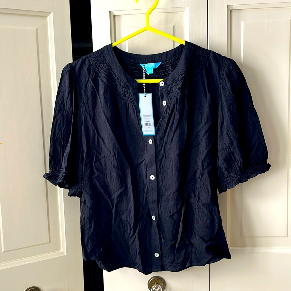 Draper James smocked neck Top . NWT , black